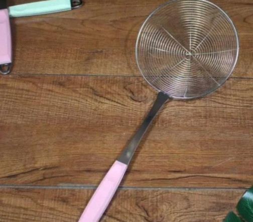 Serok saringan stainless gagang plastik 18 cm - 6