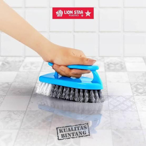 Sikat Kamar Mandi Lion Star Sikat Baju Livina No.111 - 1