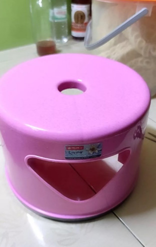 Bangku Jongkok Bundar LION STAR G-13 – Gaya Jepang Motif Keramik Kuat  - 1