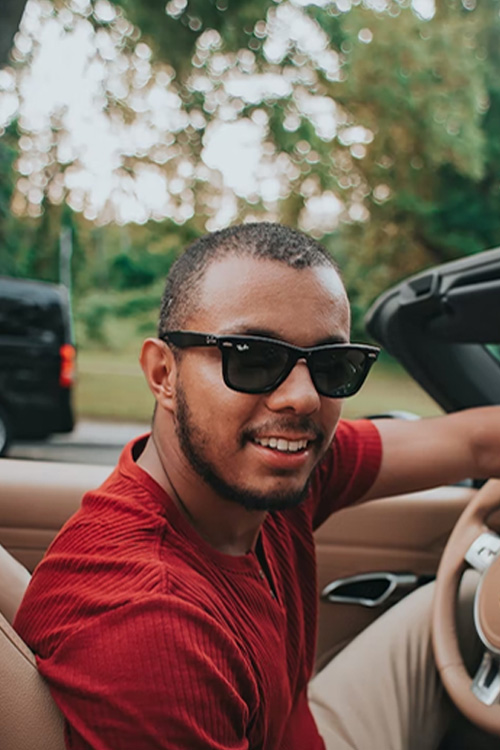 Dukungan tim profesional untuk website wisata Anda