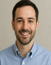 Desain website booking hotel untuk meningkatkan kepercayaan tamu